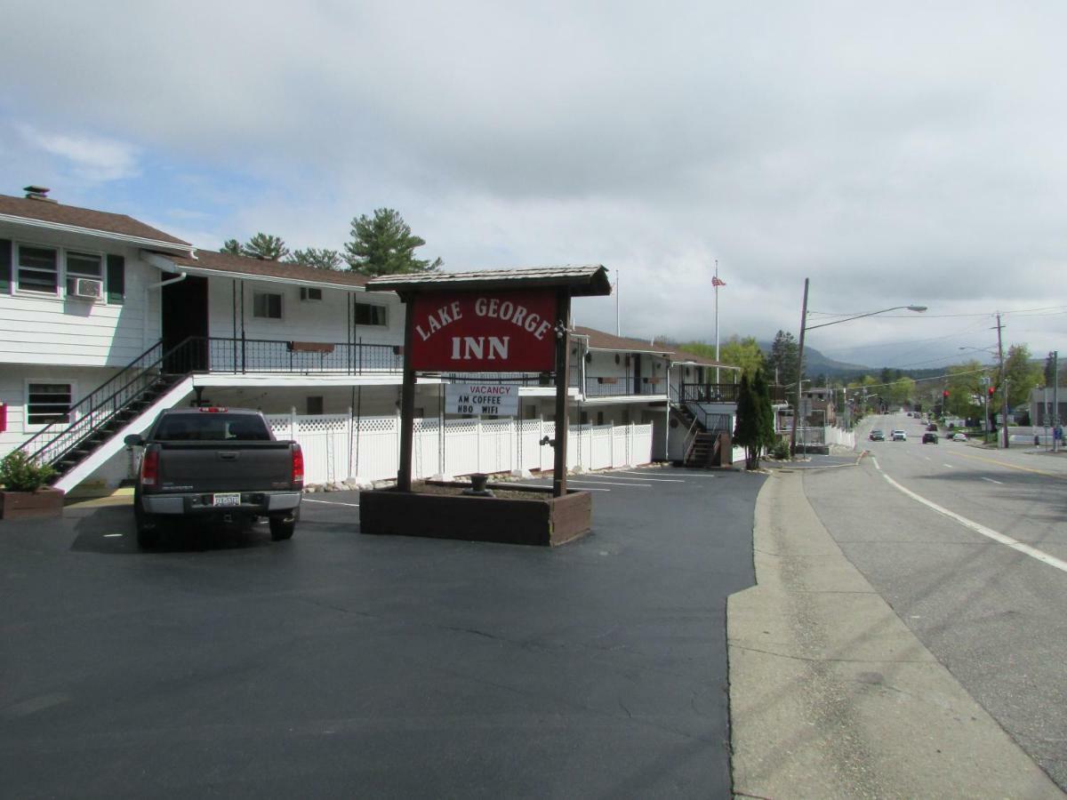 The Lake George Inn エクステリア 写真